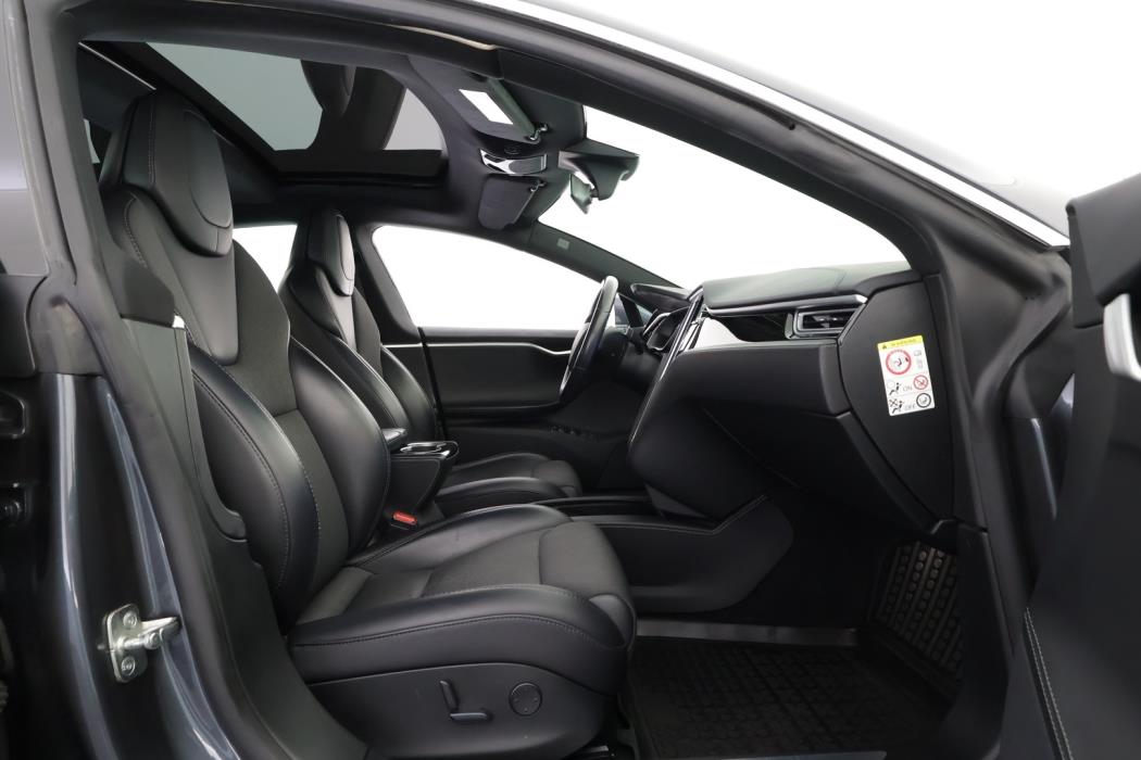 TESLA Model S 2018