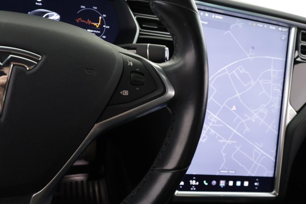 TESLA Model S 2018