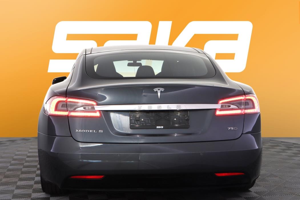 TESLA Model S 2018