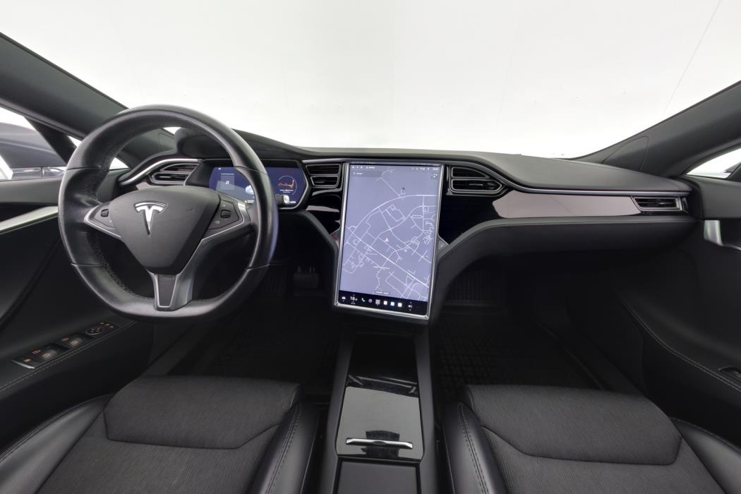 TESLA Model S 2018