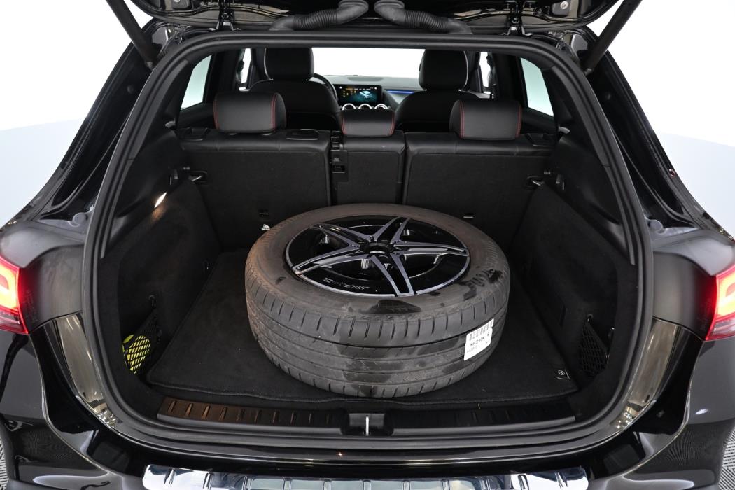 MERCEDES-BENZ EQA 2023