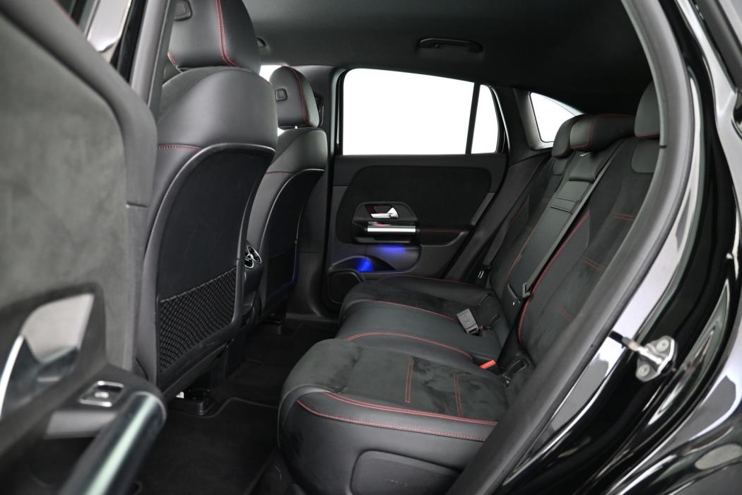 MERCEDES-BENZ EQA 2023