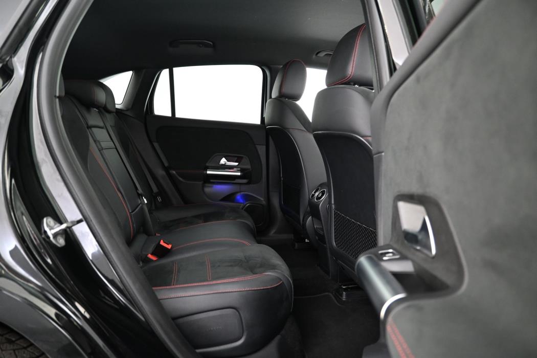 MERCEDES-BENZ EQA 2023