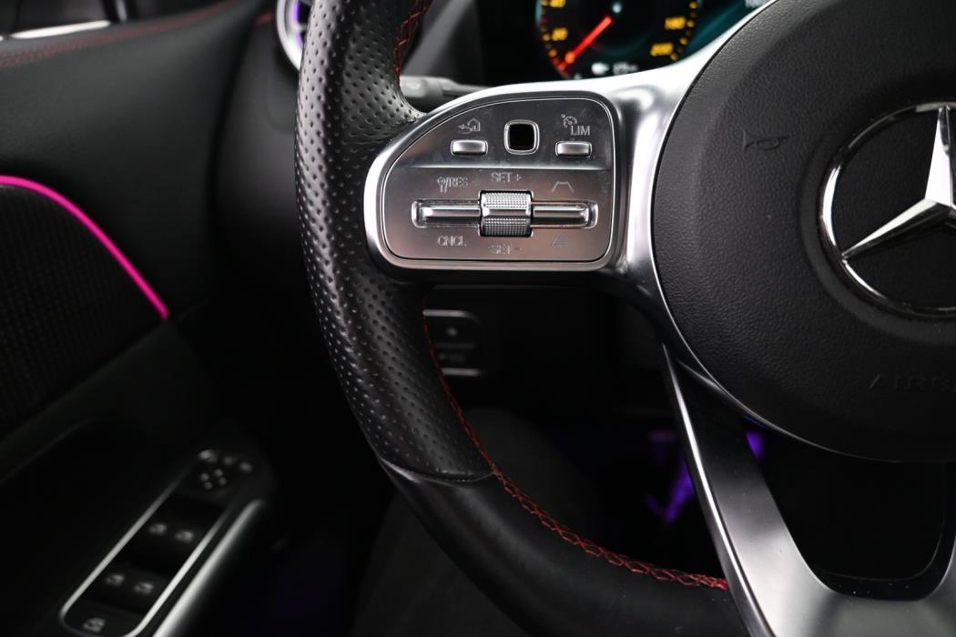 MERCEDES-BENZ EQA 2023