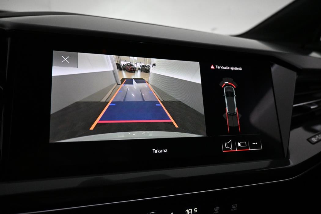 AUDI Q4 e-tron 2023