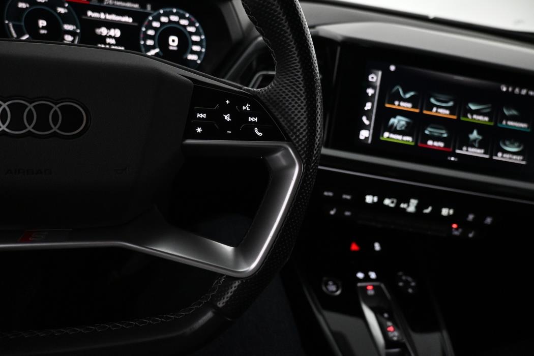 AUDI Q4 e-tron 2023