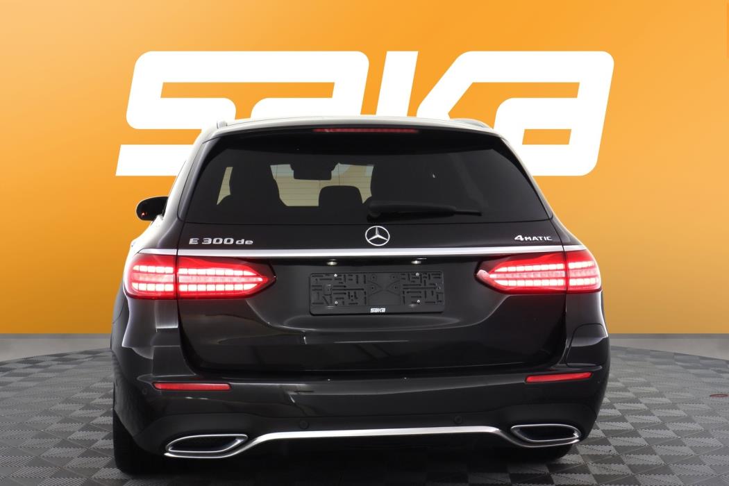 MERCEDES-BENZ E 2021