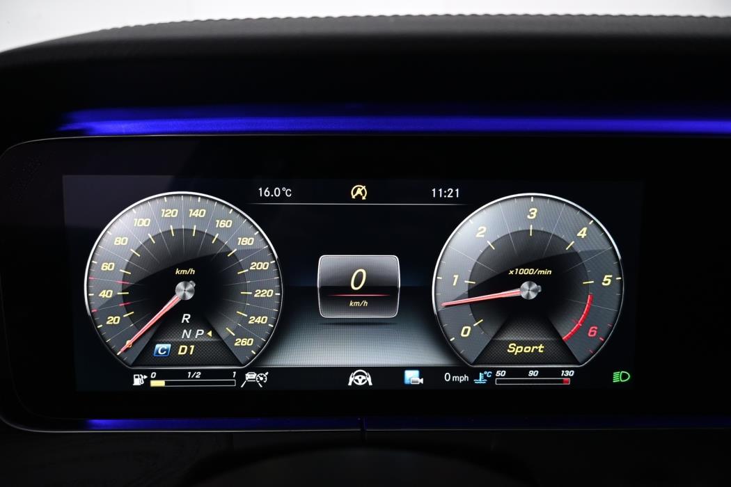 MERCEDES-BENZ E 2019