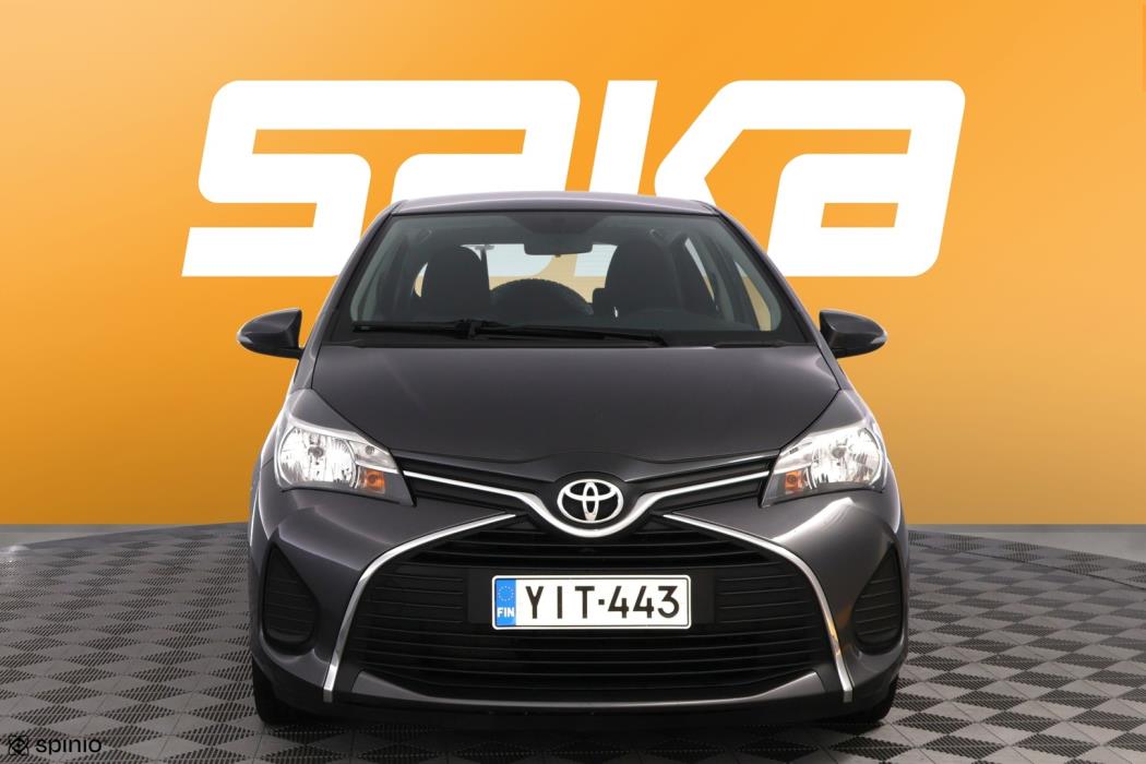 TOYOTA Yaris 2015