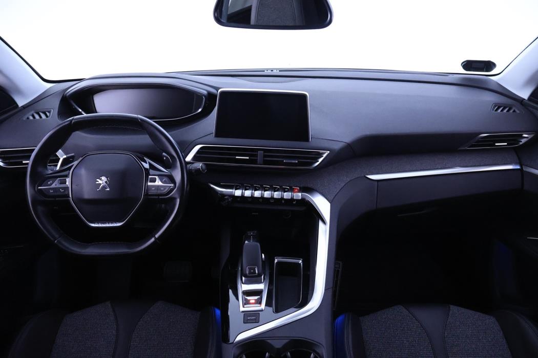 PEUGEOT 5008 2018