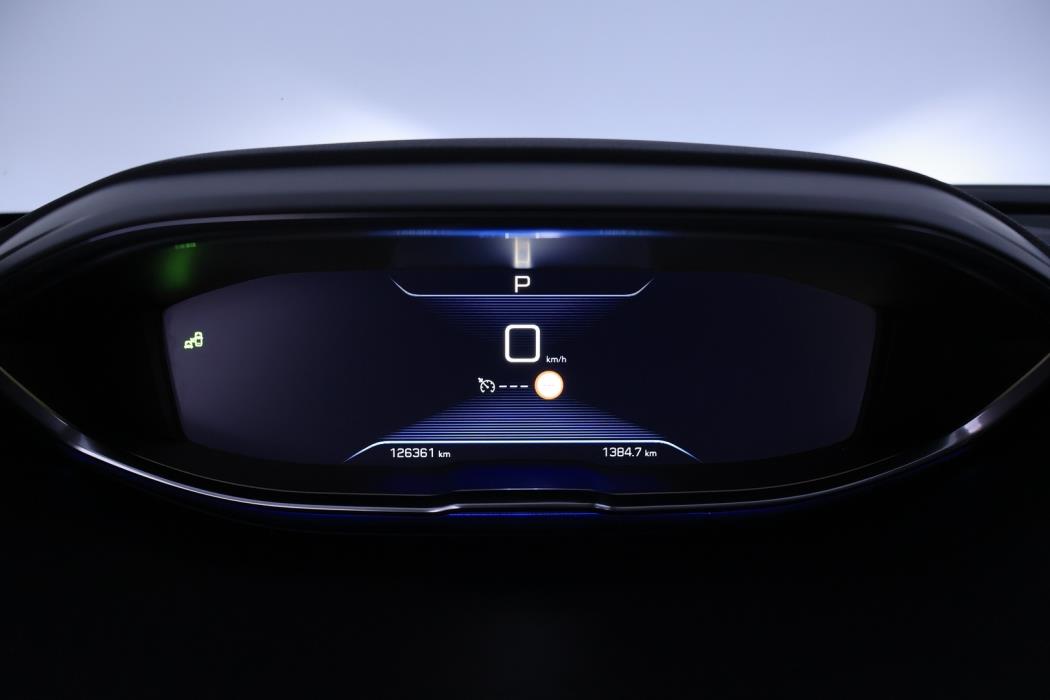 PEUGEOT 5008 2018