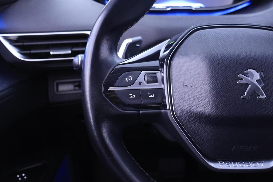 PEUGEOT 5008 2018