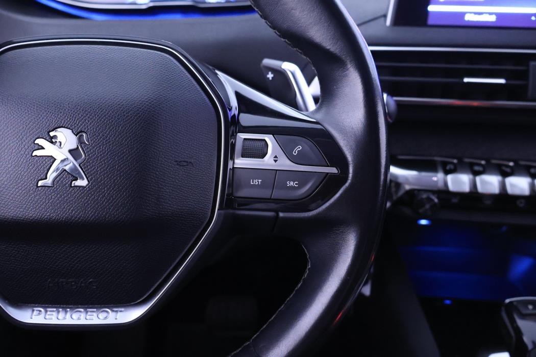 PEUGEOT 5008 2018