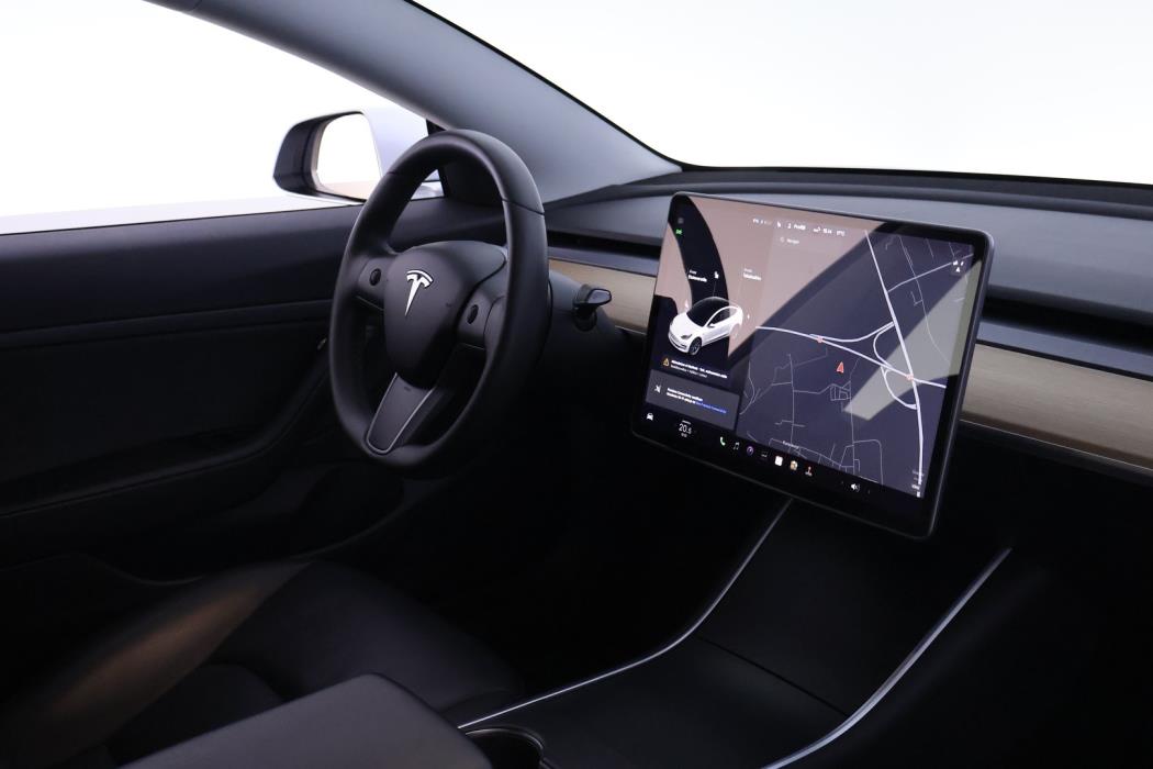 TESLA Model 3 2020