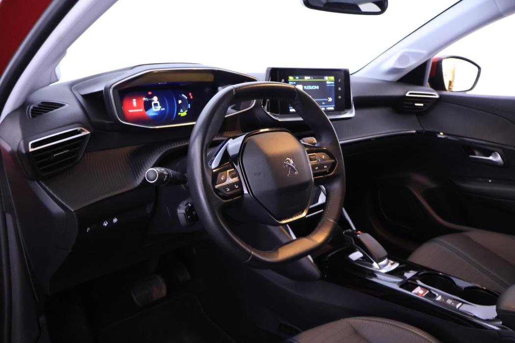PEUGEOT e-208 2021