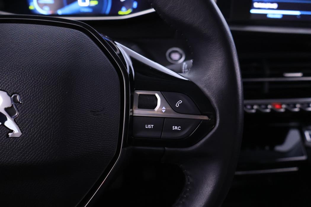 PEUGEOT e-208 2021