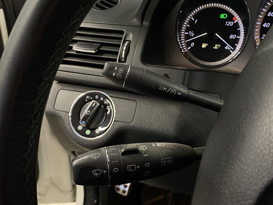 MERCEDES-BENZ C 2009