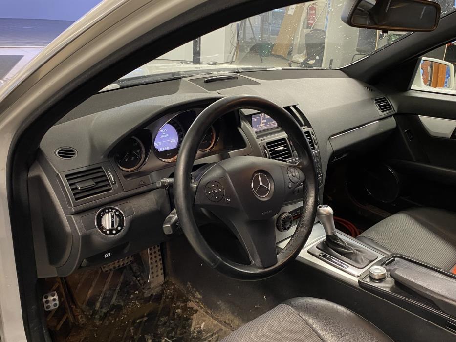 MERCEDES-BENZ C 2009