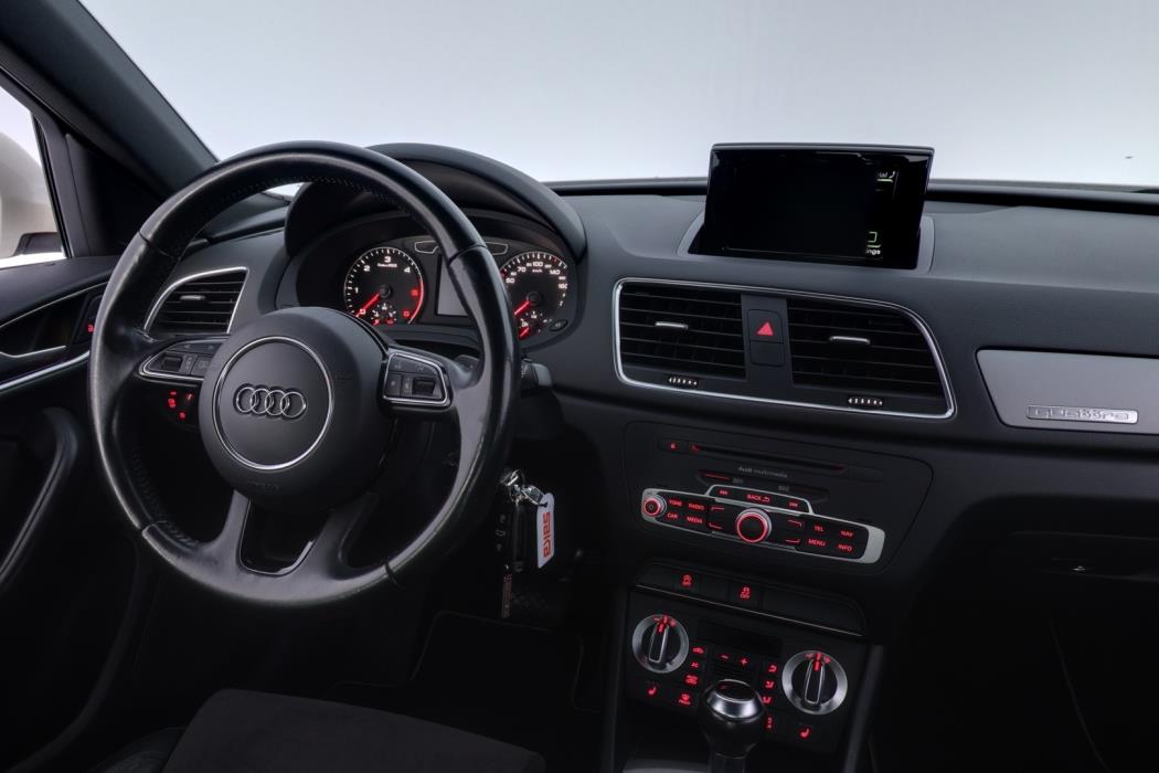 AUDI Q3 2012