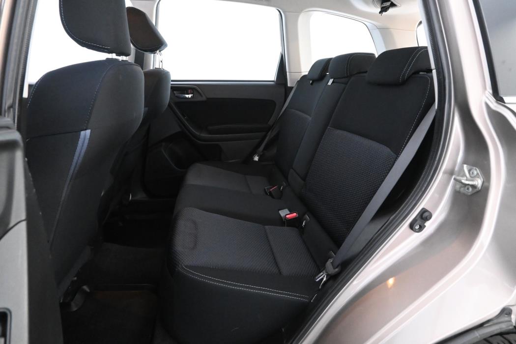 SUBARU Forester 2015