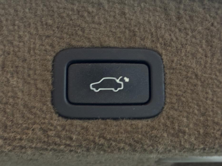 VOLVO XC70 2010