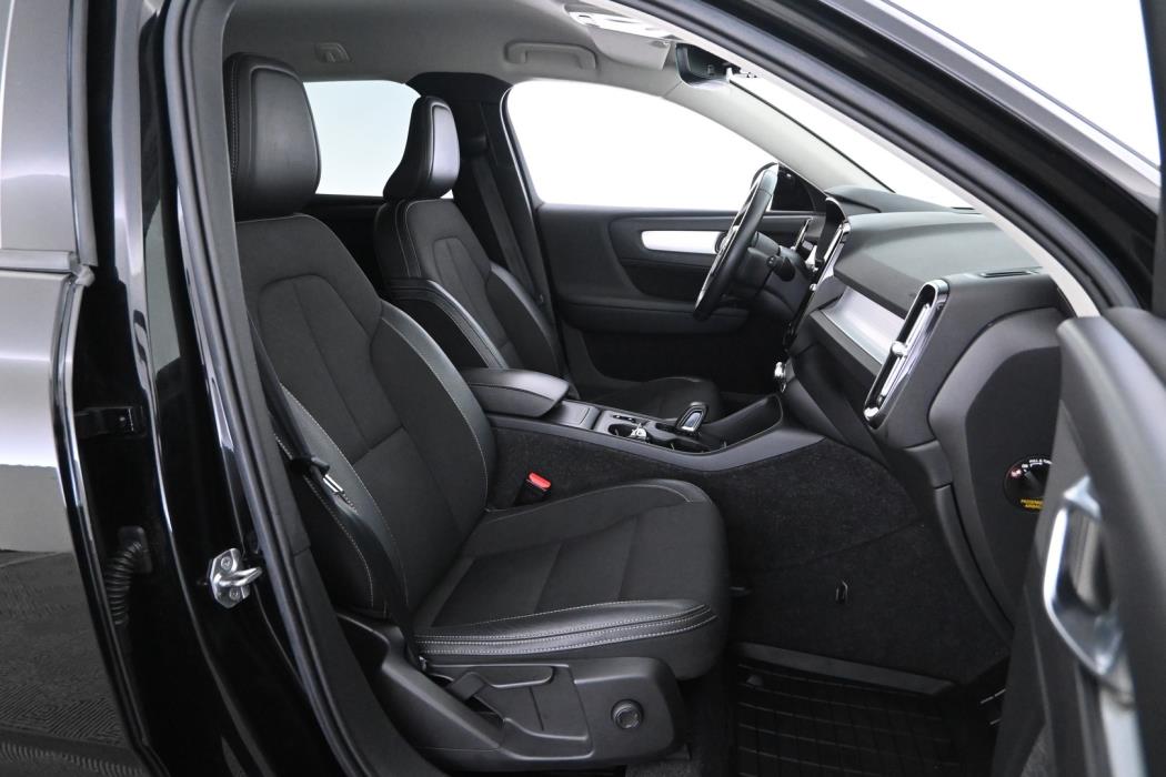 VOLVO XC40 2020