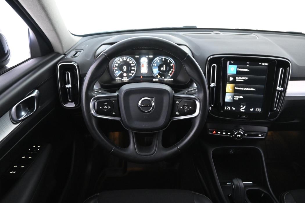 VOLVO XC40 2020