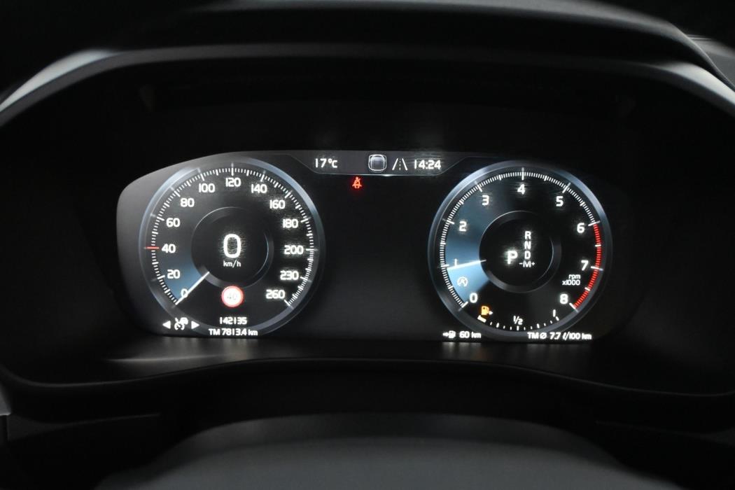 VOLVO XC40 2020