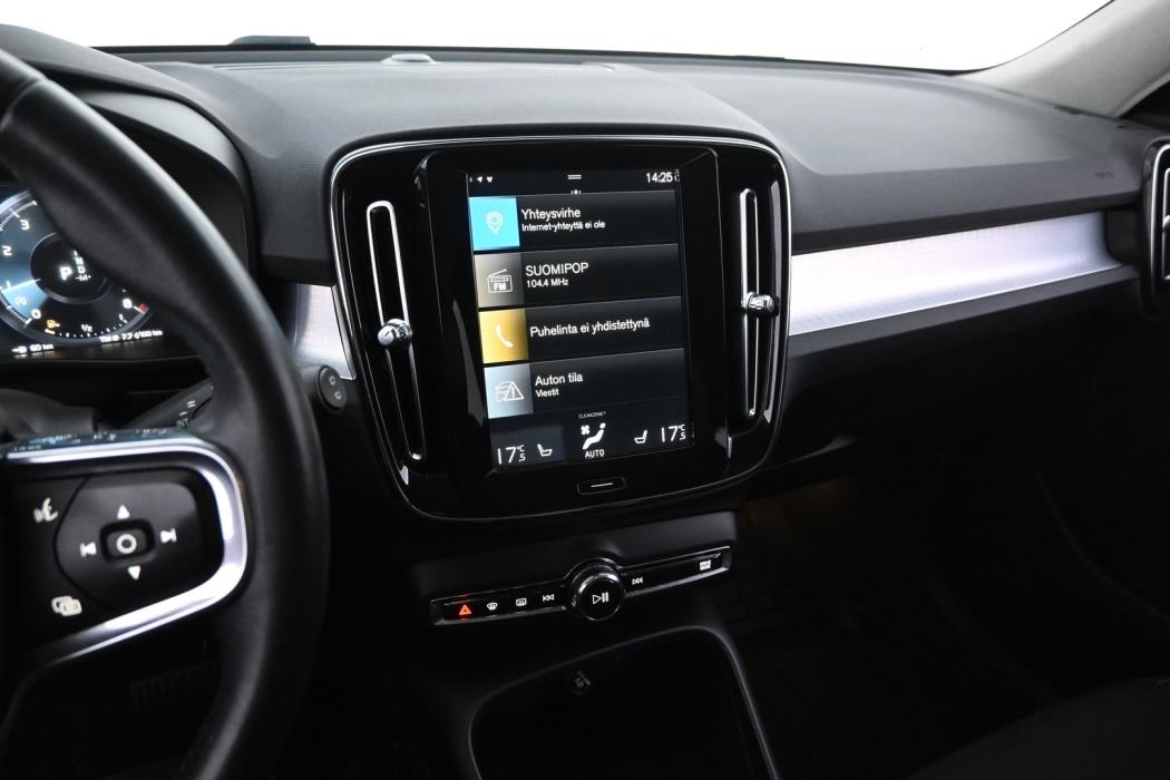 VOLVO XC40 2020