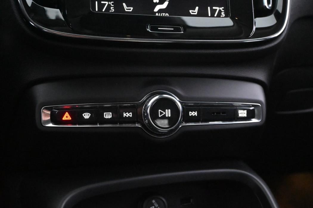 VOLVO XC40 2020