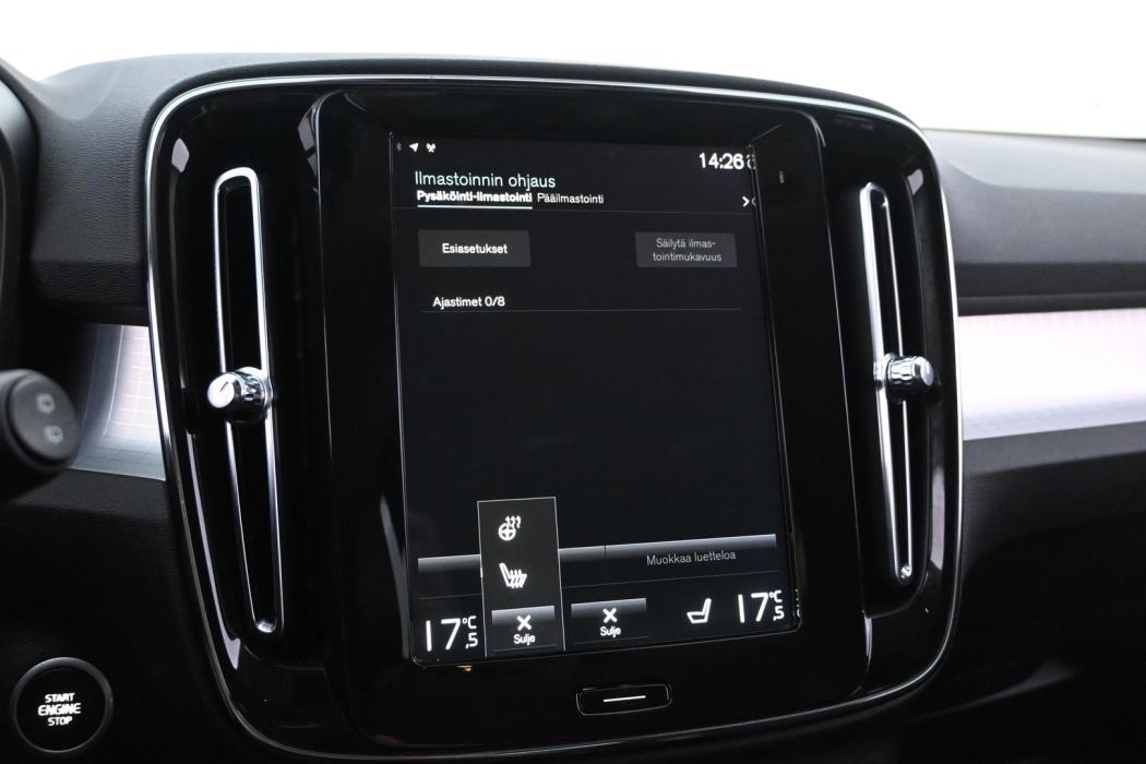 VOLVO XC40 2020