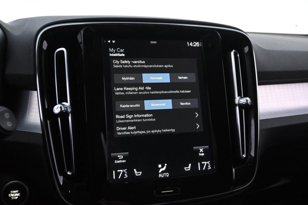 VOLVO XC40 2020