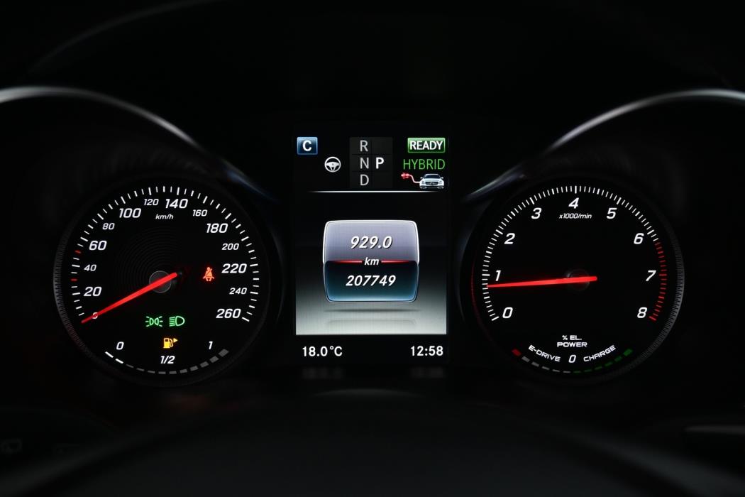 MERCEDES-BENZ C 2016