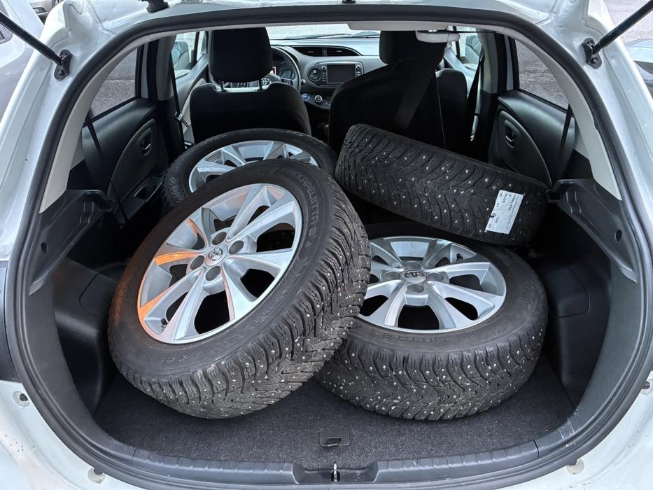 TOYOTA Yaris 2019