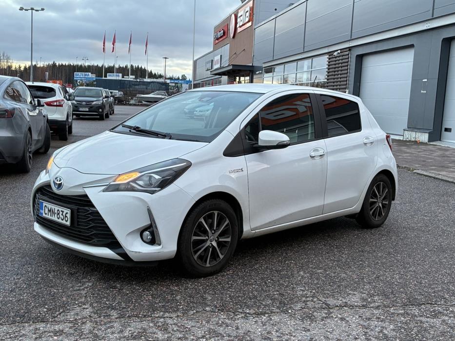 TOYOTA Yaris 2019