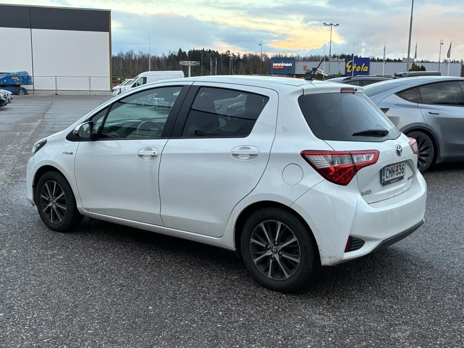 TOYOTA Yaris 2019
