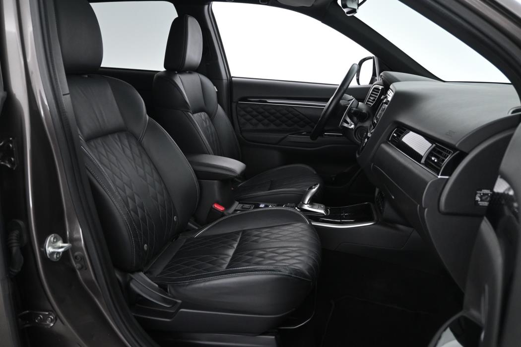 MITSUBISHI Outlander 2019