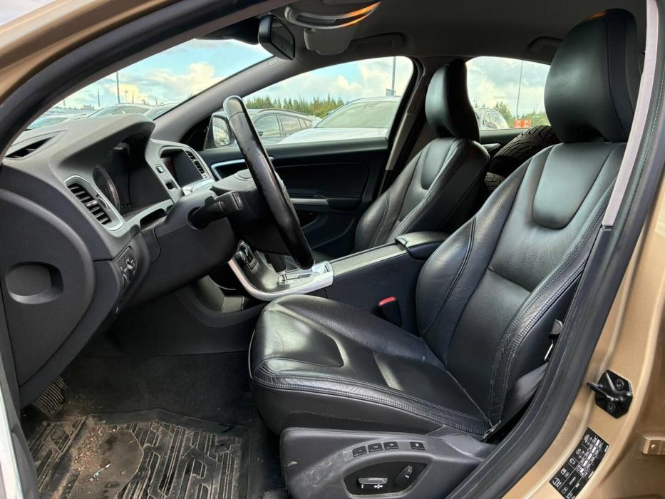 VOLVO S60 2011