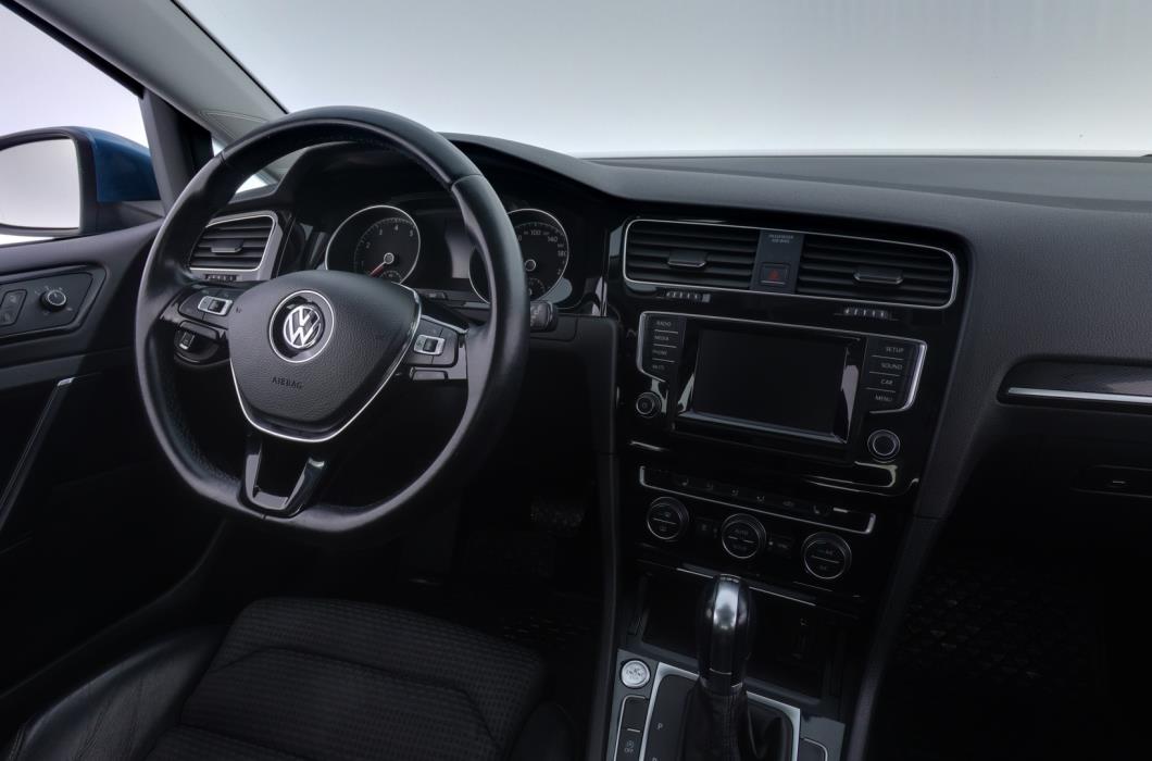 VOLKSWAGEN Golf 2014