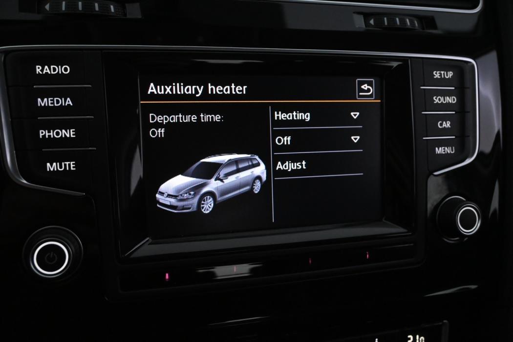 VOLKSWAGEN Golf 2014