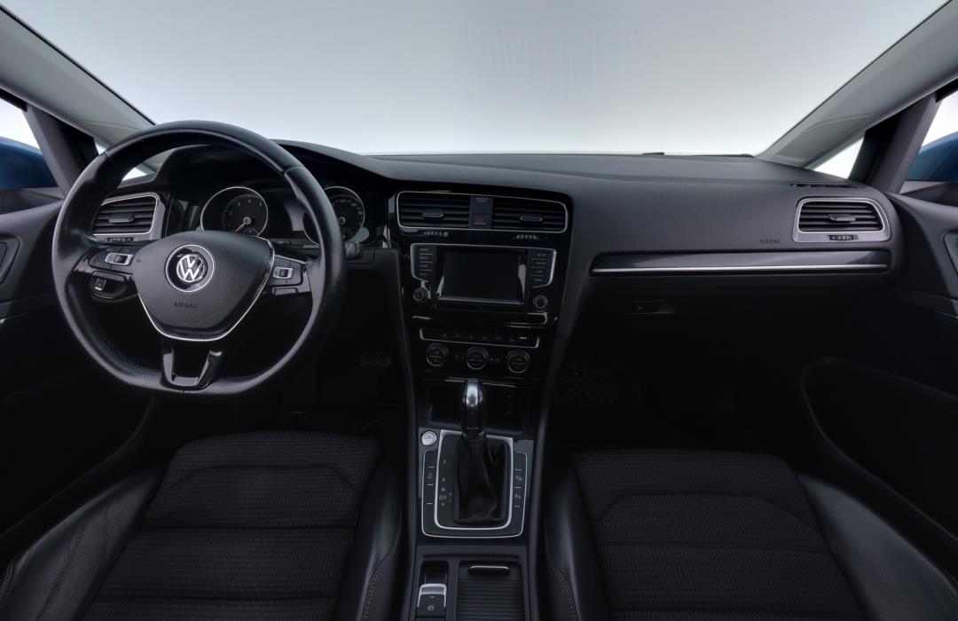 VOLKSWAGEN Golf 2014