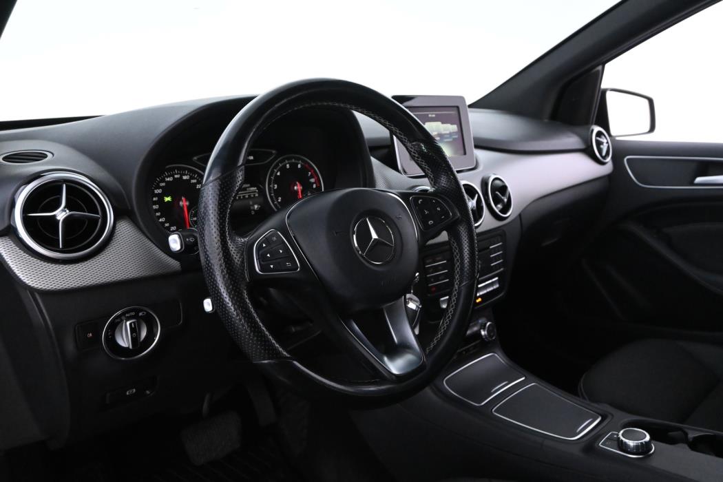 MERCEDES-BENZ B 2016