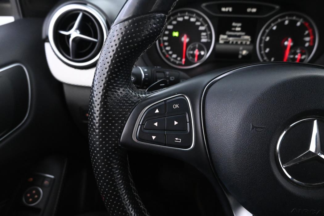 MERCEDES-BENZ B 2016