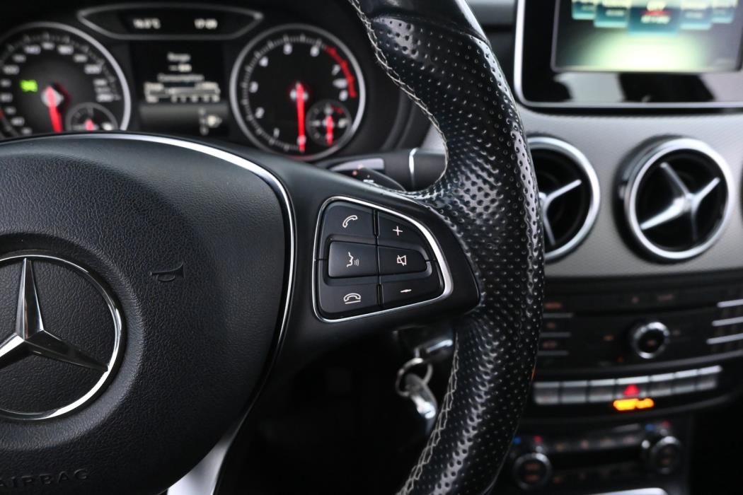 MERCEDES-BENZ B 2016