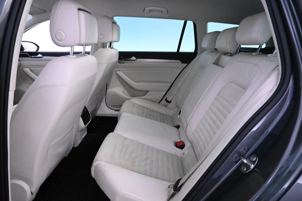 VOLKSWAGEN Passat 2017