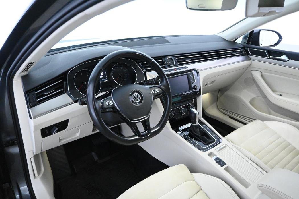 VOLKSWAGEN Passat 2017
