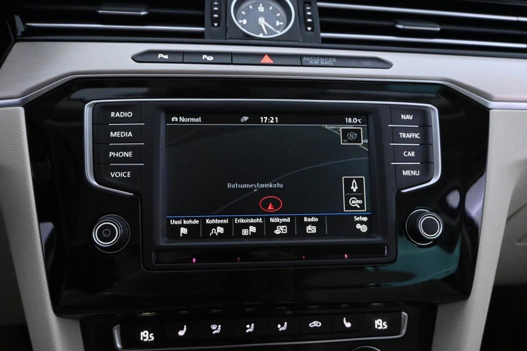 VOLKSWAGEN Passat 2017