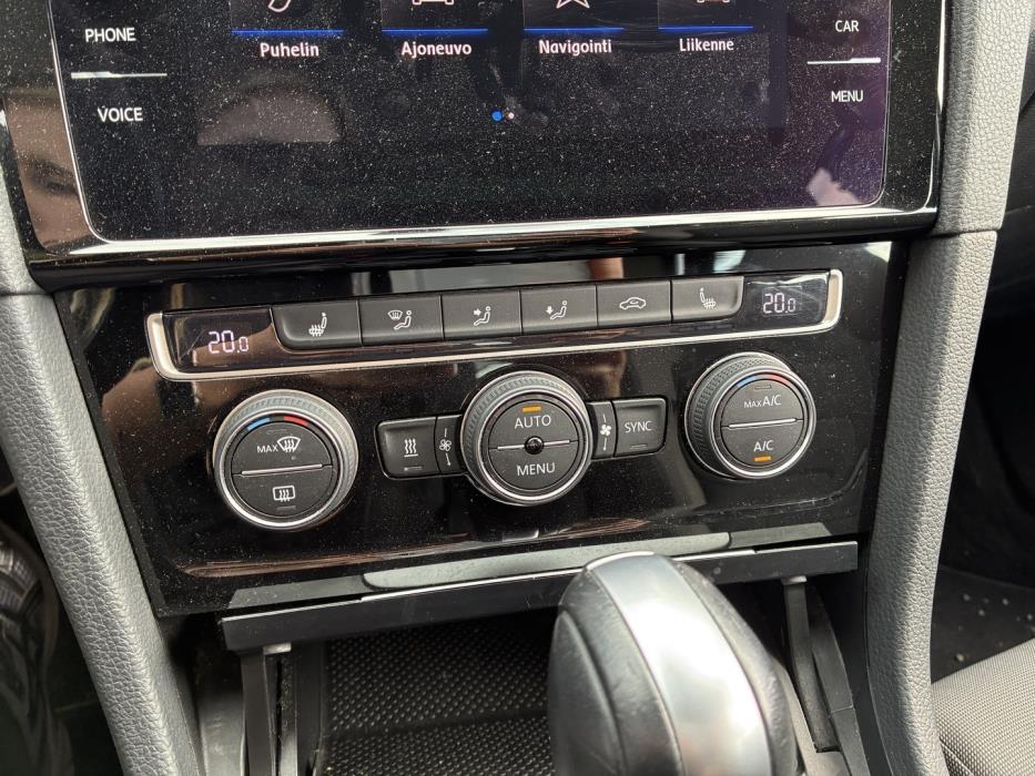 VOLKSWAGEN Golf 2020