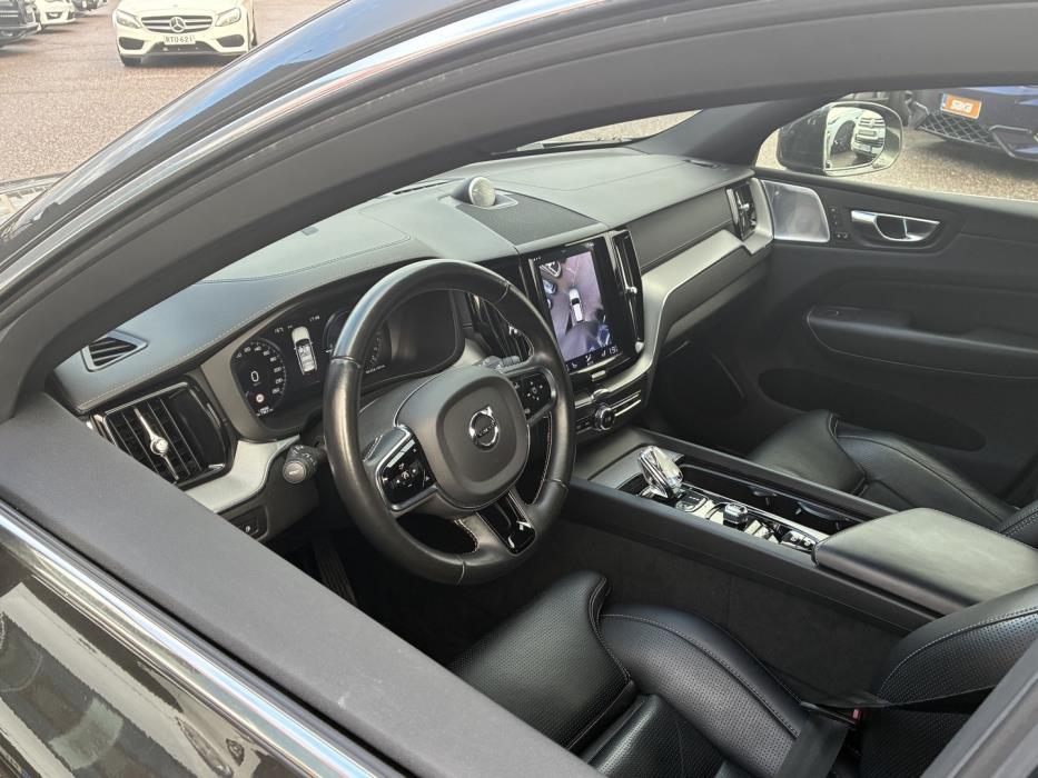 VOLVO XC60 2020