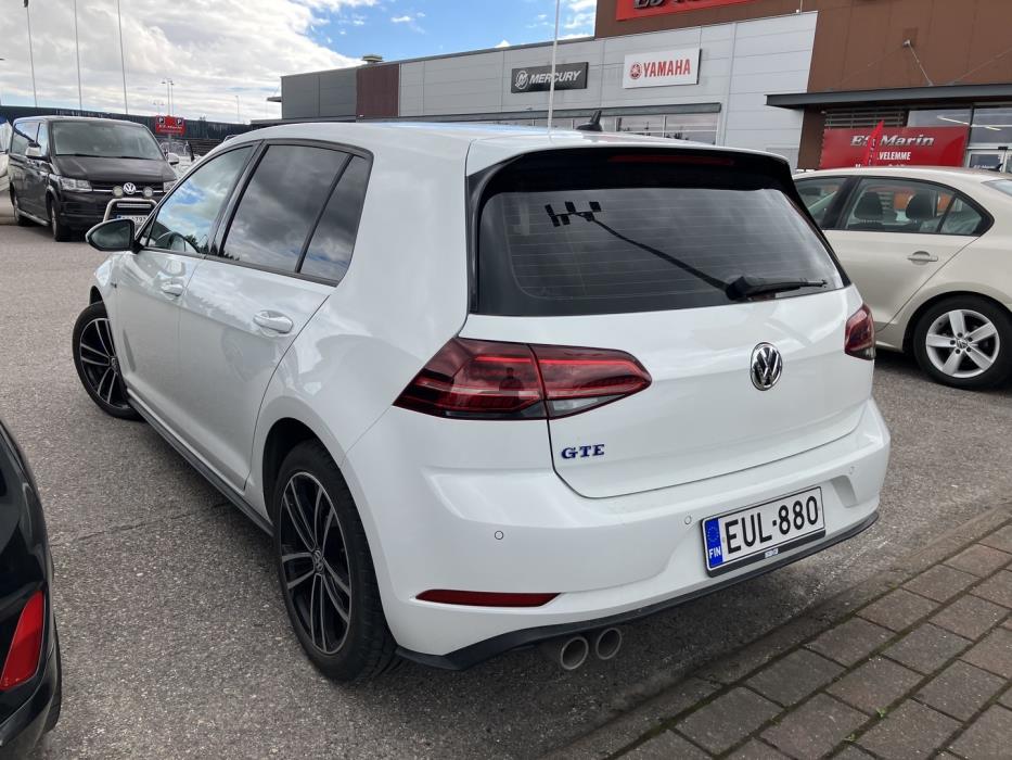 VOLKSWAGEN Golf 2020
